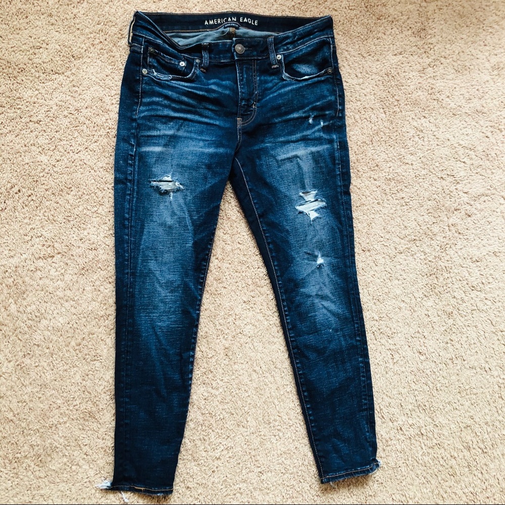 American Eagle Distressed Jegging